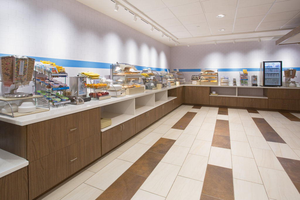 Holiday Inn Express & Suites - Marion By Ihg Экстерьер фото